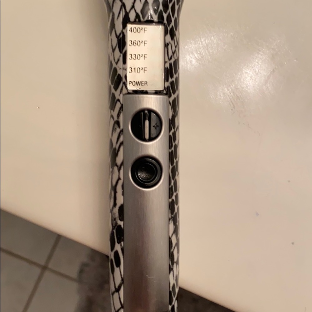 Wand Curler - Picture 2 of 3